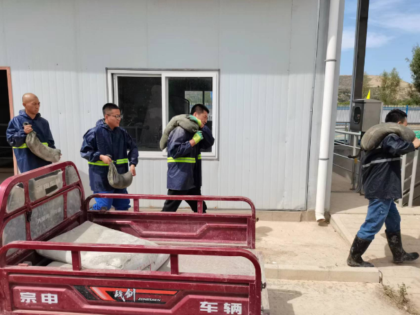 市产投集团城东污水处理公司开展防汛应急演练活动(图2) 市产投集团城东污水处理公司开展防汛应急演练活动(图2)